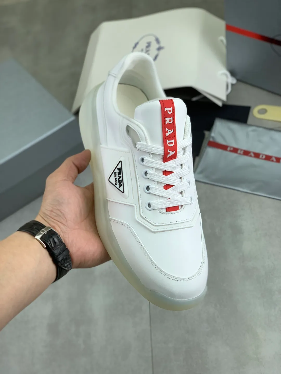 Men's men's shoes P600 💰【New style】Top quality, new popular models on the official website, which will never go out of style for a century, 🆘 The trendy brand (Prada) mainly promotes popular models, avant-garde and versatile fashionable men's shoes, privately molded, with cowhide splicing and 1:1 oil edge treatment... fashionable and simple, original imported cowhide with python skin, cowhide leather lining for feet; the atmosphere and personality are more fashionable, eye-catching and pursuing class. It will subvert the old idea and be a must-have for fashionistas who want to spend time with you! Must keep it! High-end comfortable and low-cost, high-end quality workmanship. Size: 38-45 4️⃣ colors available. full package